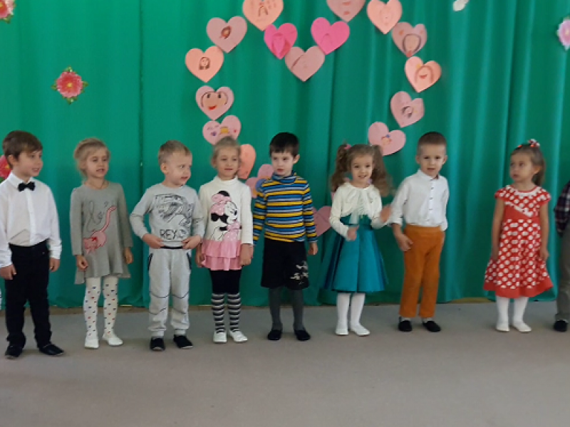 Песня для мам от ребят средней группы